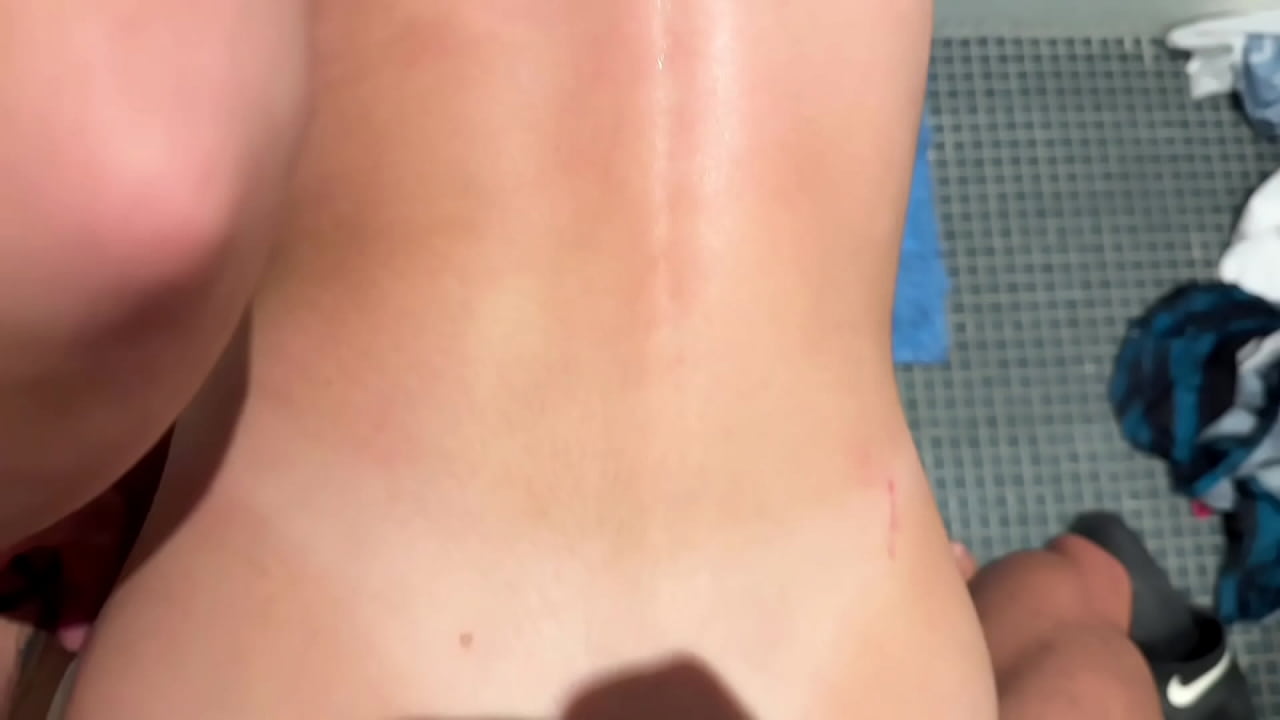 Hot Creampie In My Roommate's Pussy