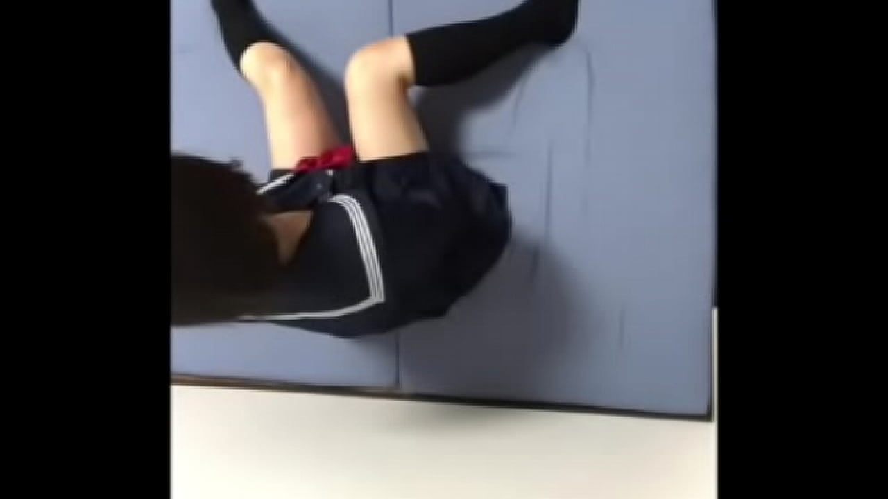 Cute woman with nothing to do in her spare time, so she passes the time by masturbating.