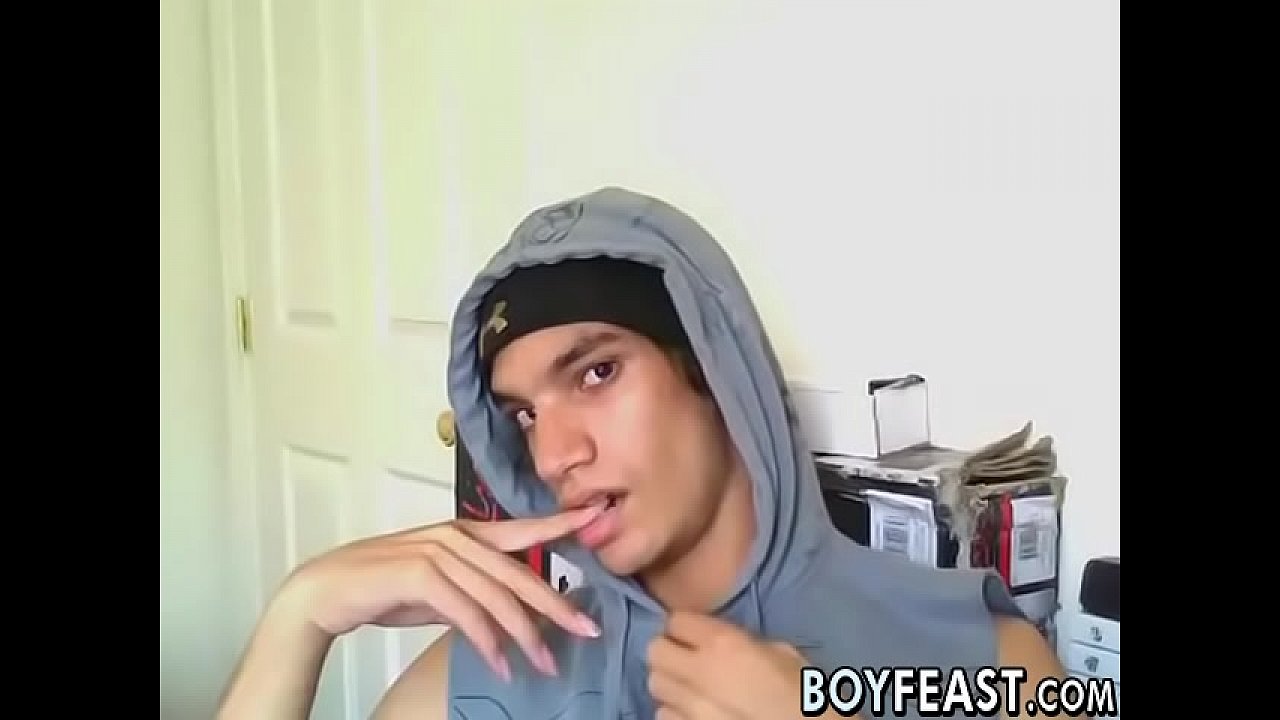 Wild gay solo stripping and wanking off