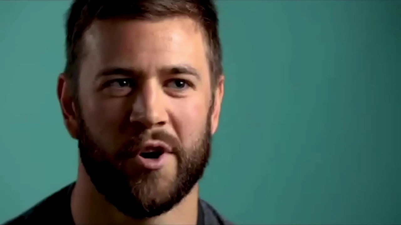 aussie influencer bloke talks about turning gay