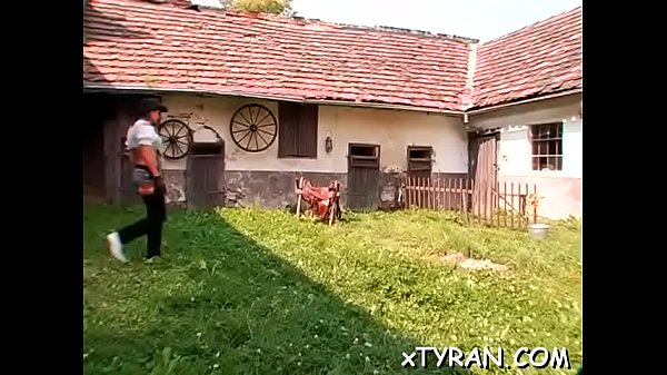 Dominatrix-bitch gets feet licked