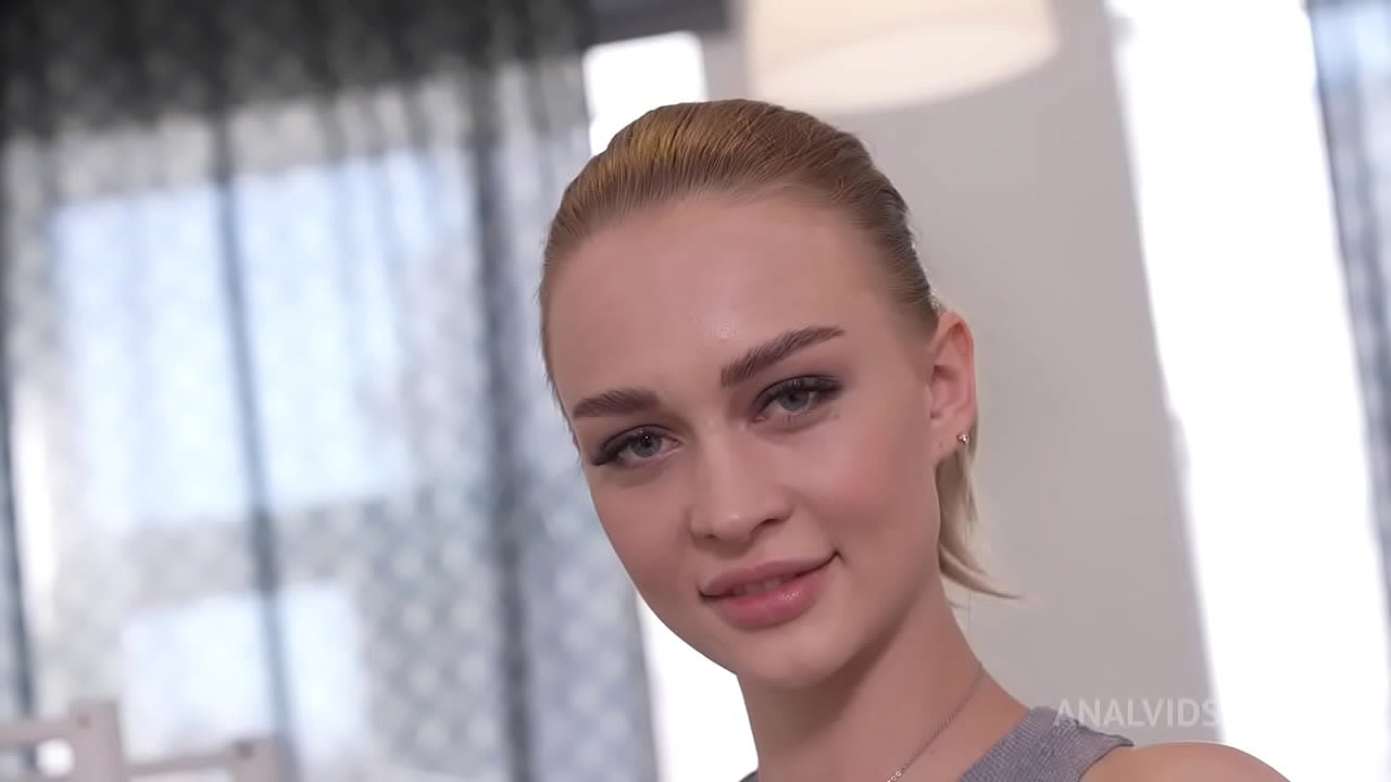 Soldier Loren Strawberry - of the military regulations ! Hard Anal Punishment NRX108