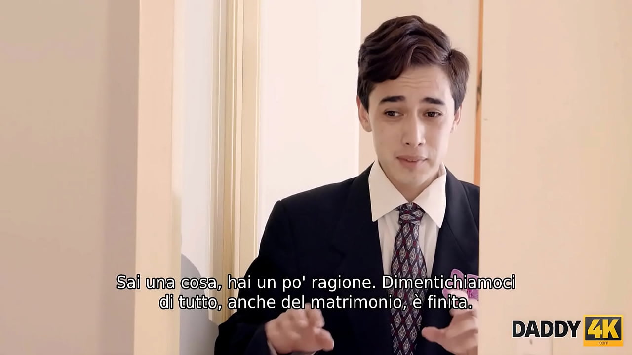 DADDY4K. La bionda si dimentica del matrimonio e cavalca il cazzo del del fidanzato