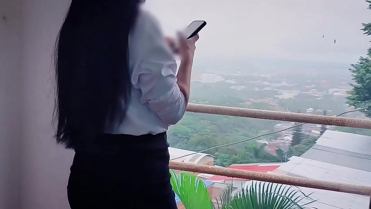 Esposa colombiana tiene sexo con trabajador