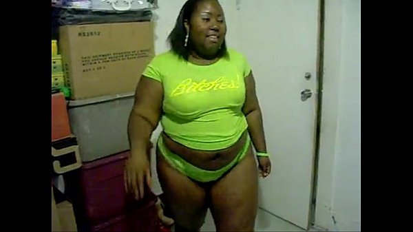 dancin to the new hot song VoiceMail