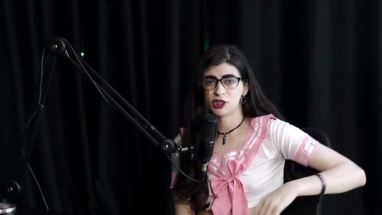 VEJA A ENTREVISTA TRANSSEXUAL SAFADA E CHEIA DE PUTARIA COM A YUMI TRAP NO PORN CAST BRAZIL - PARTE 1 (WATCH ON: SHEER/RED)