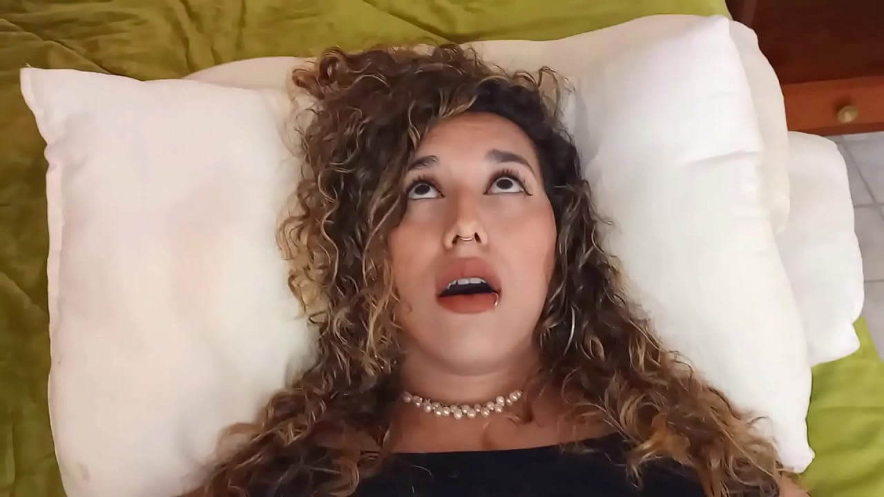 Recuerda las reglas, sin penetraci&oacute;n!!! solo puedes frotame con tu pene.Madrastra sexy