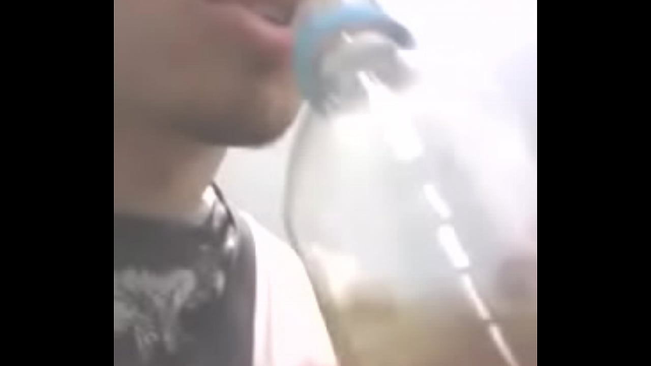 Bebendo pr&oacute;prio Mijo