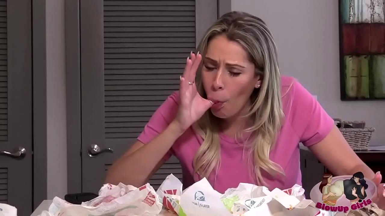 Inflacionada corporalmente por comida.