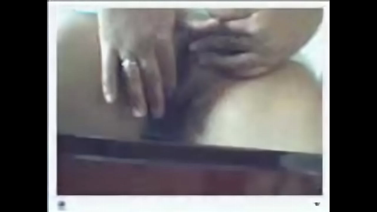 Solo masturbation on cam