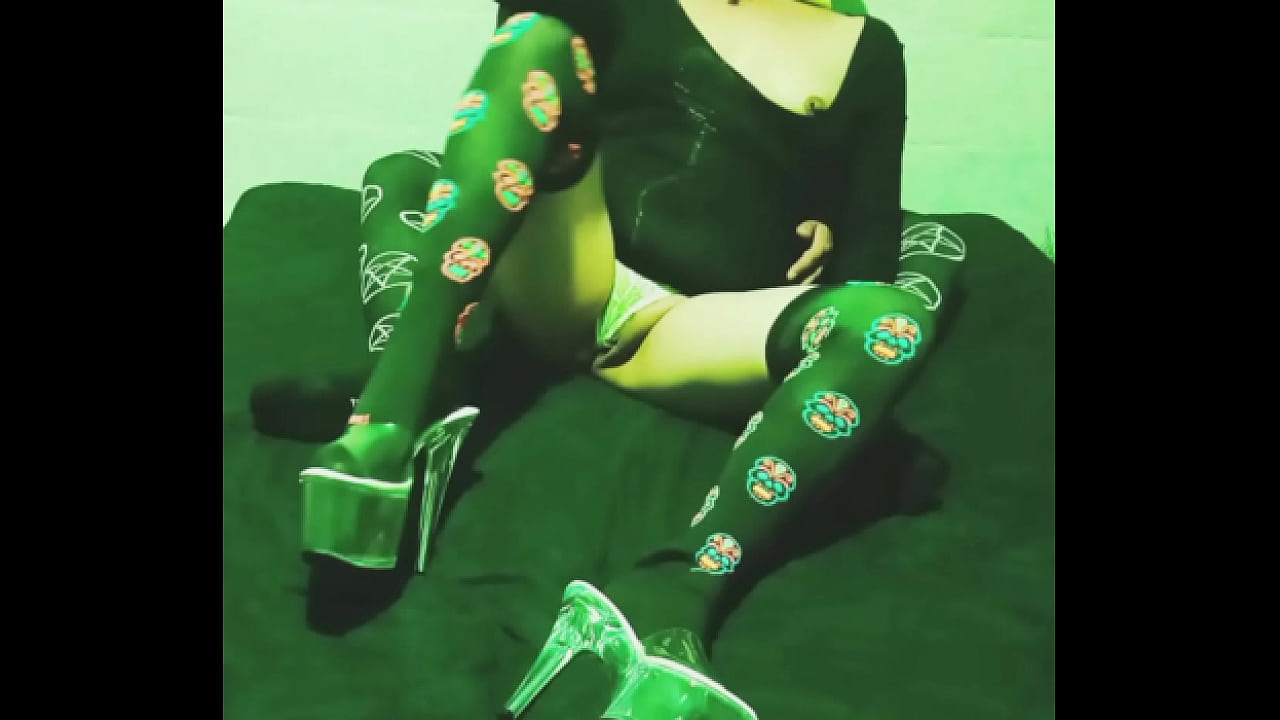 Me convert&iacute; en la puta que siempre quiso tener mi esposo!!! video completo en RED