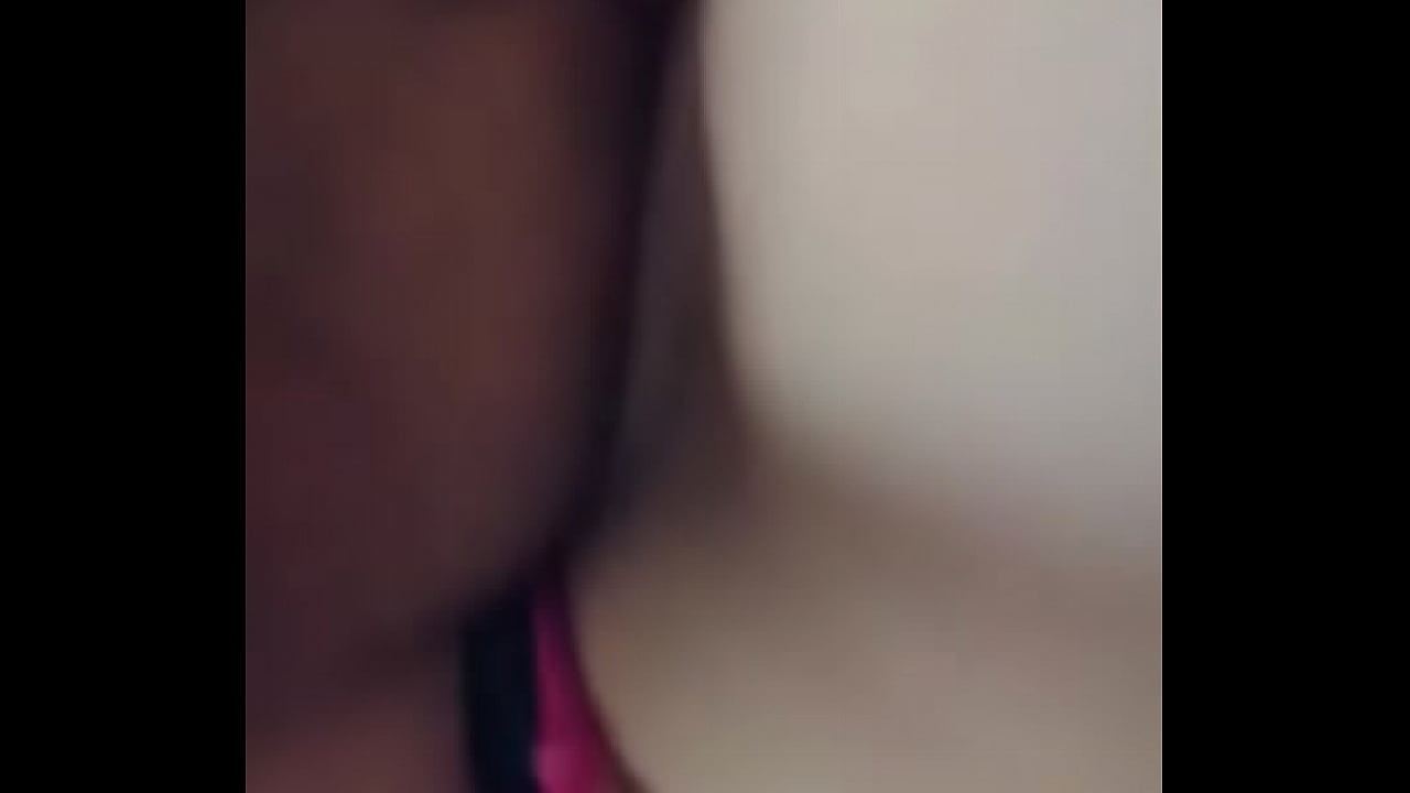 La ayudo a mastubarse