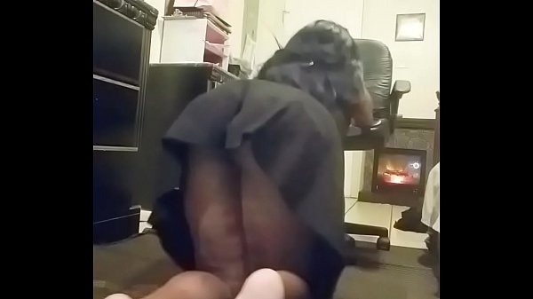 I love to dance and show off my pretty pierced pussy