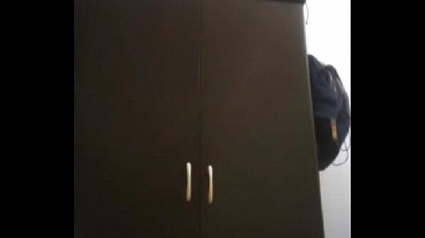 Cặp đ&ocirc;i l&agrave;m t&igrave;nh