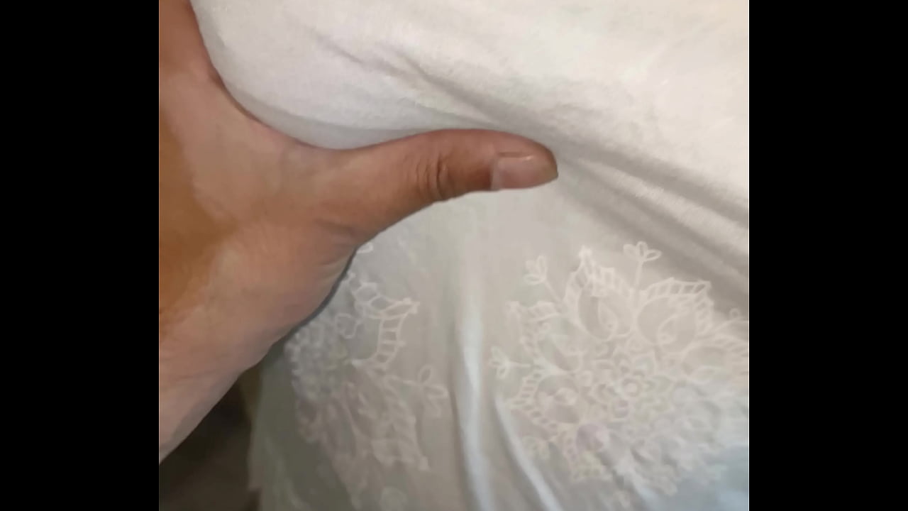 Kitchen me kaam karte hue Bhabhi ki moti gand dekh k hui neeyat kharab !!