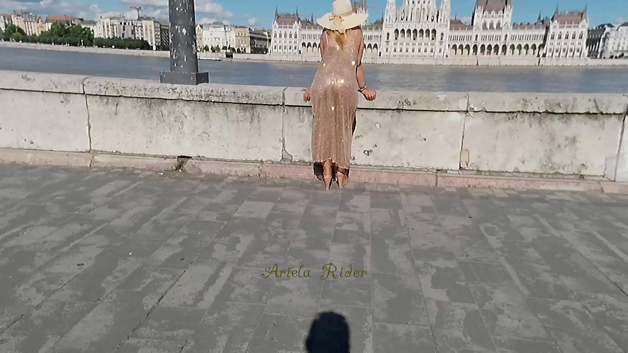 Arielarider - public transparent dres Budapest