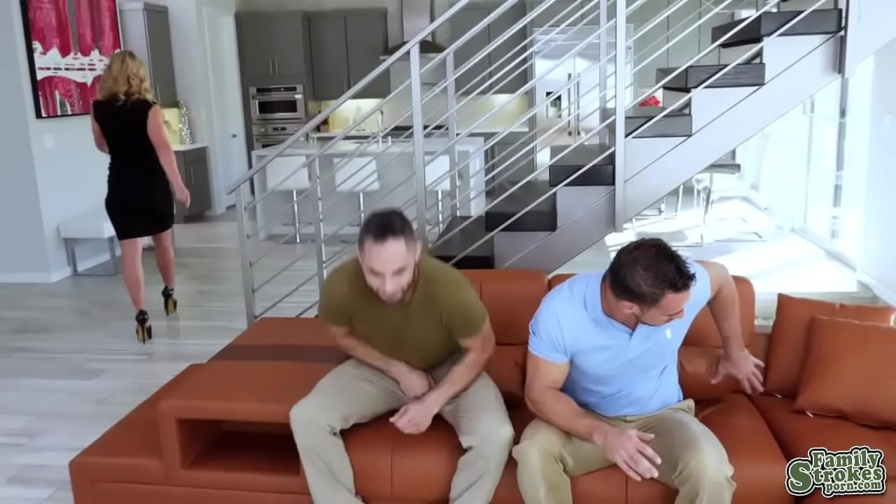 Phoenix unzipped Damon pants and blew his cock