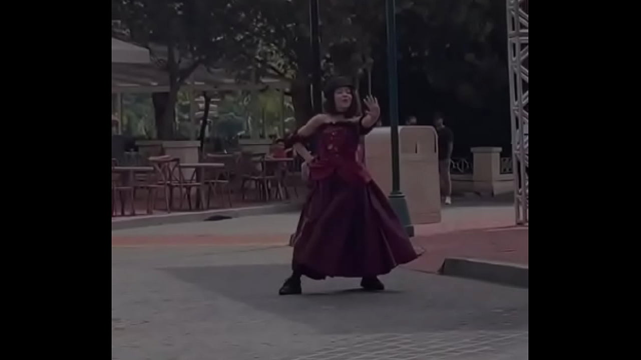 patroa e eu comemorando o anivers&aacute;rio dela no Hopi Hari e secando a dan&ccedil;arina