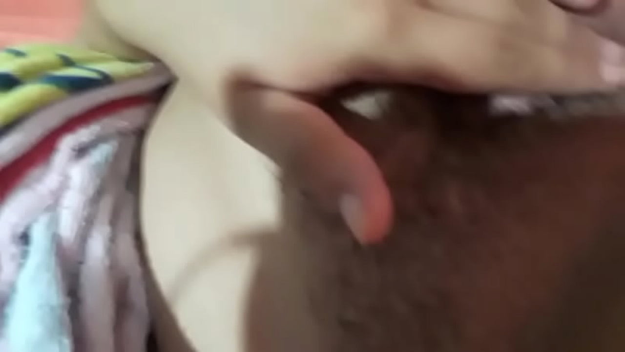 Mi novia me.calienta con su vagian