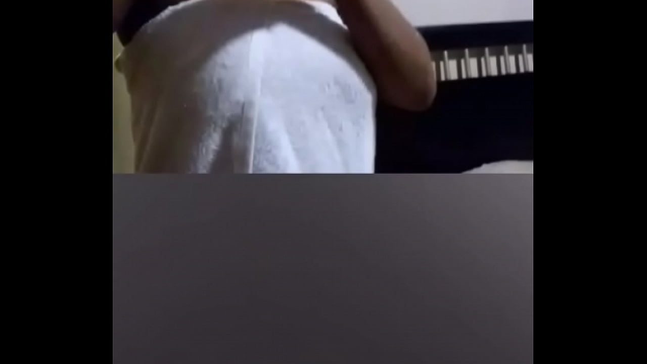 Tetona deliciosa muestra todo el cuerpo en Periscope