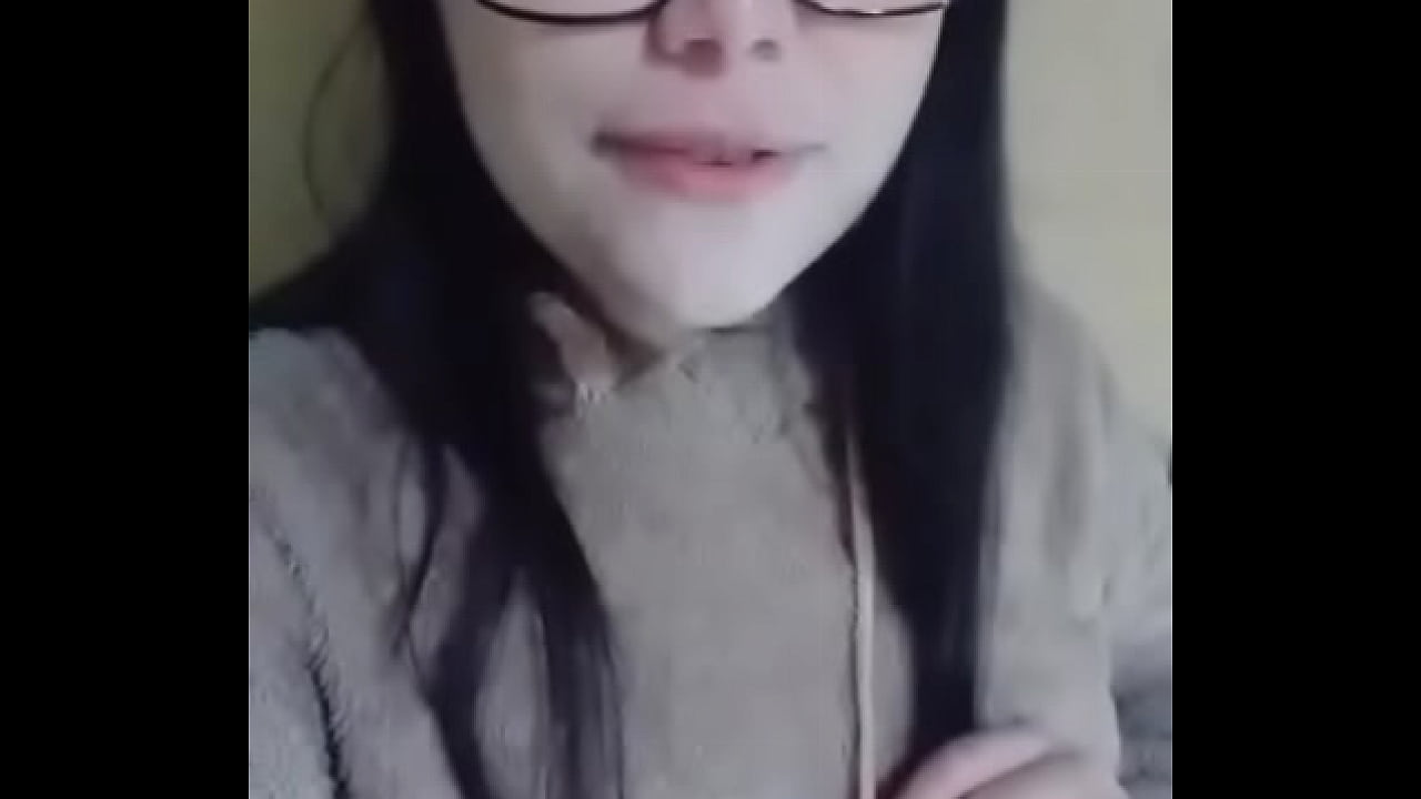 Woah, I reached 5 million views on XVIDEOS! I feel a little bit famous, it's even a little embarrassing because I never t ...