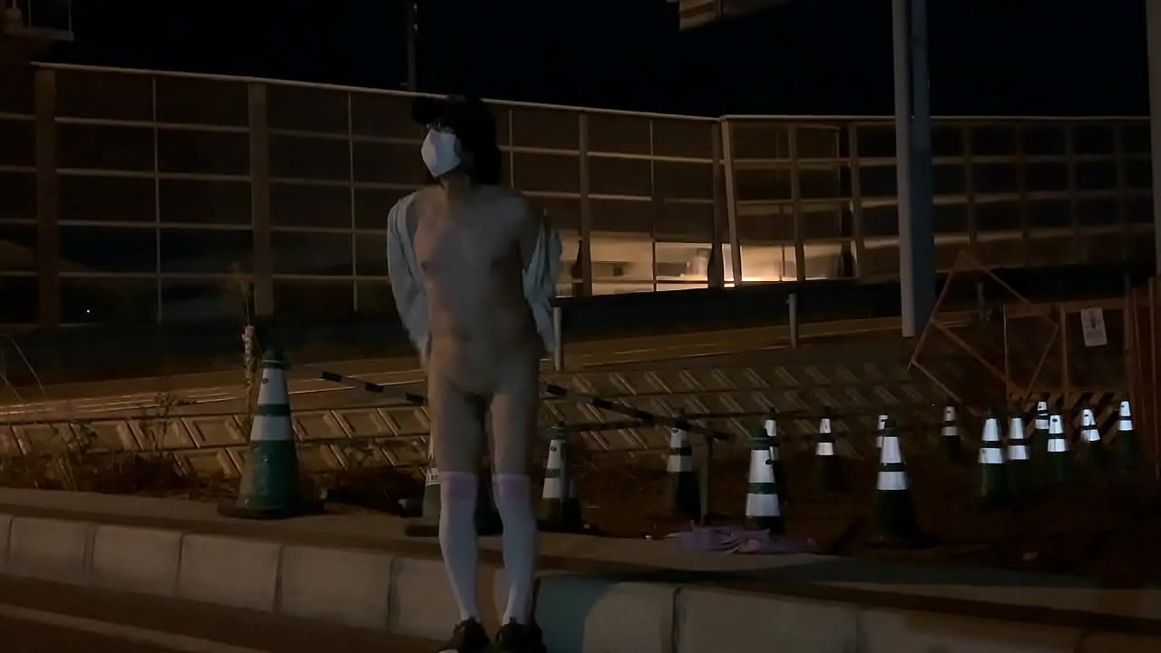 女装まゆの深夜全裸露出