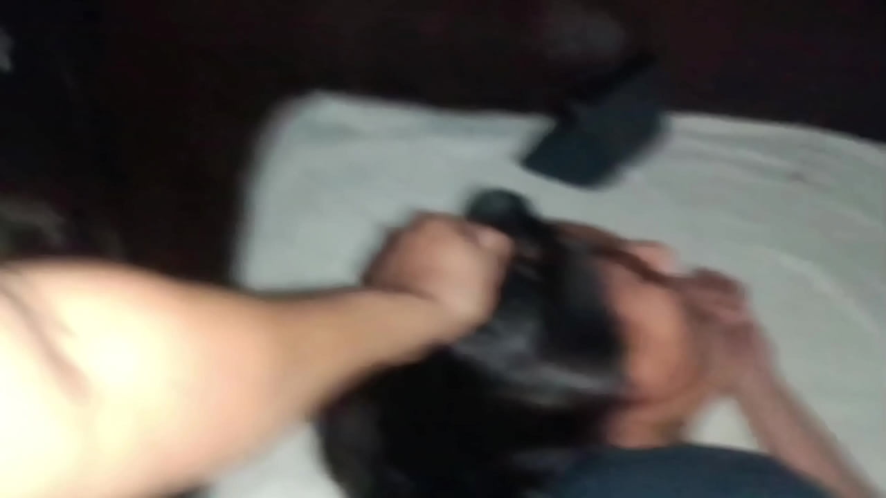 Hijastra Pamela Castillo bien desarrollada de atr&aacute;s