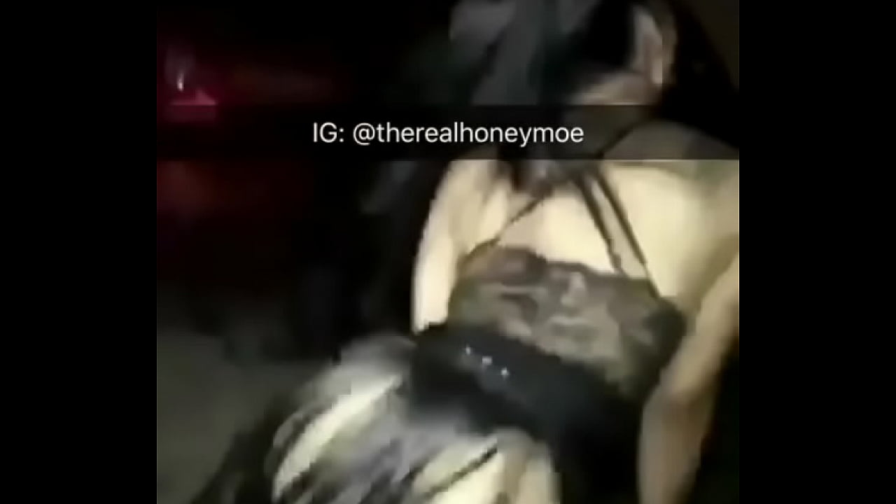 Honeymoe Birthday s. Twerk