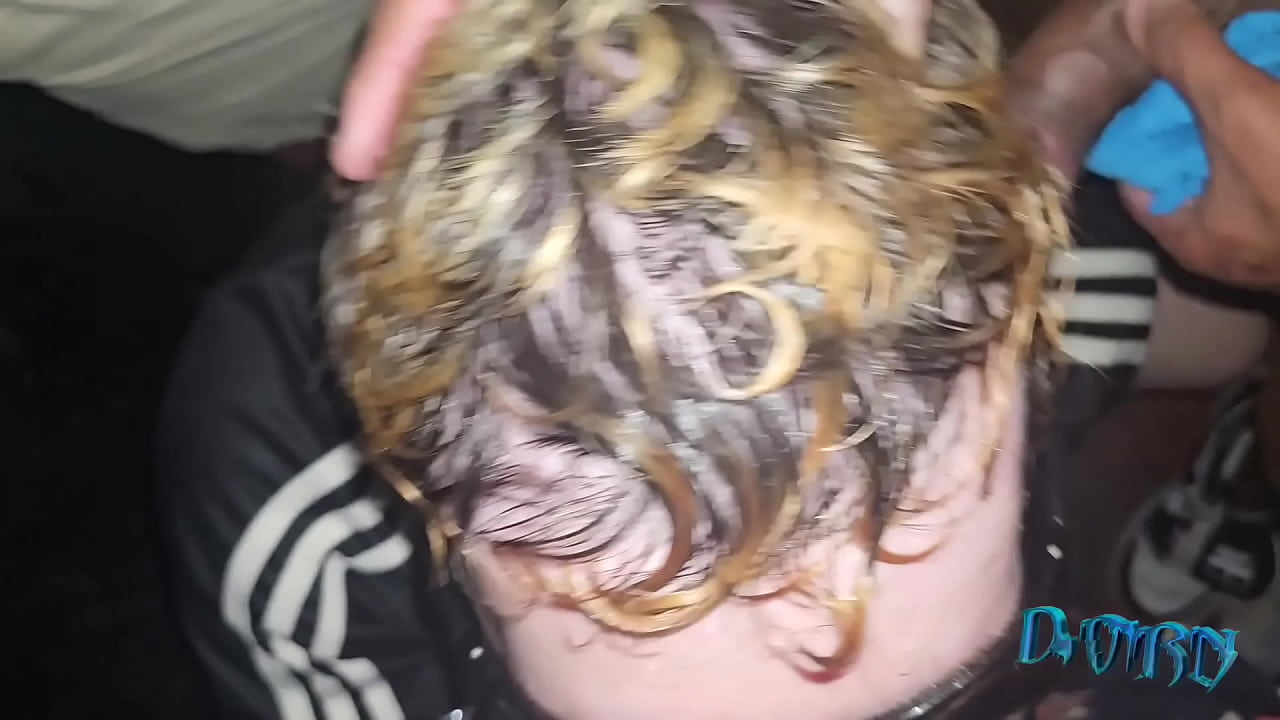 Dando meu cuzinho rosinha pro neg&atilde;o pauzudo na cabine do centro de SP (COMPLETO NO RED)