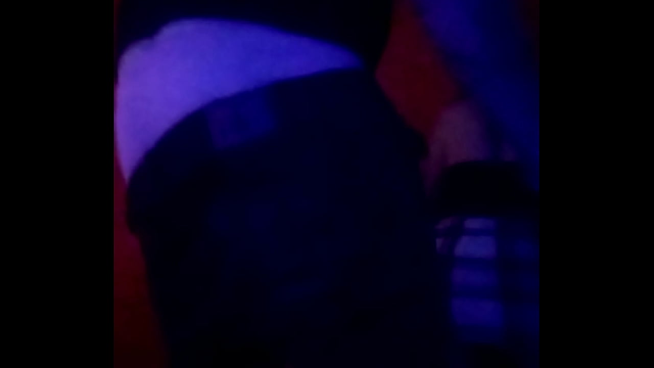 Le dije que me diera de aperrito para nunca olvidarme de su vergota