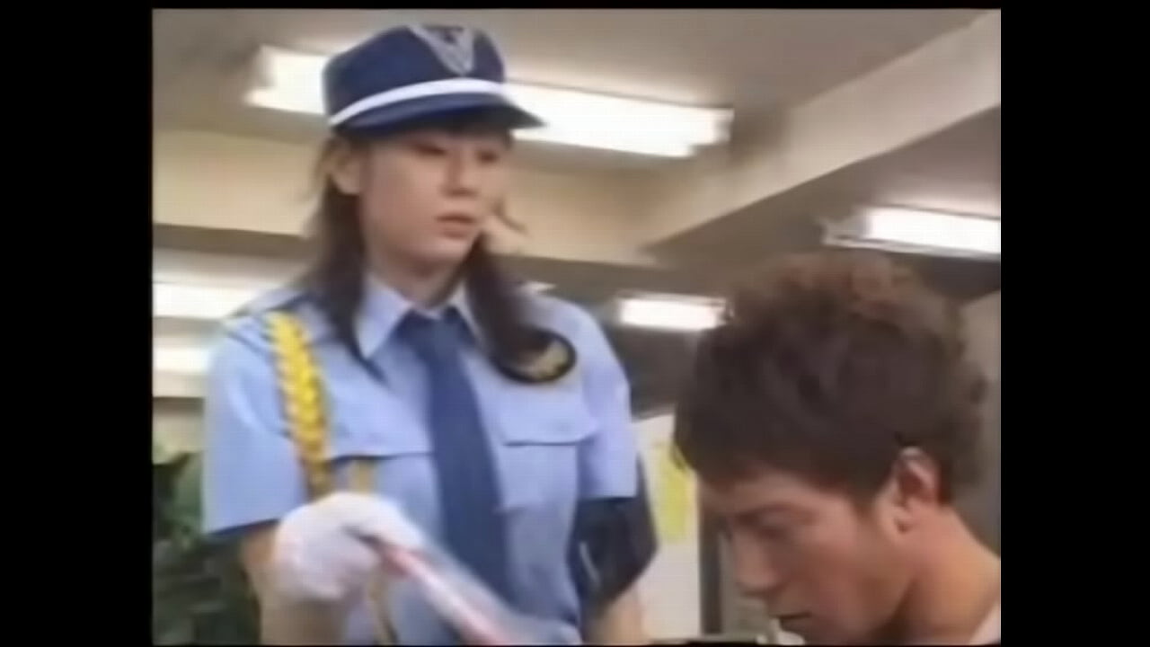 #Japan policewoman