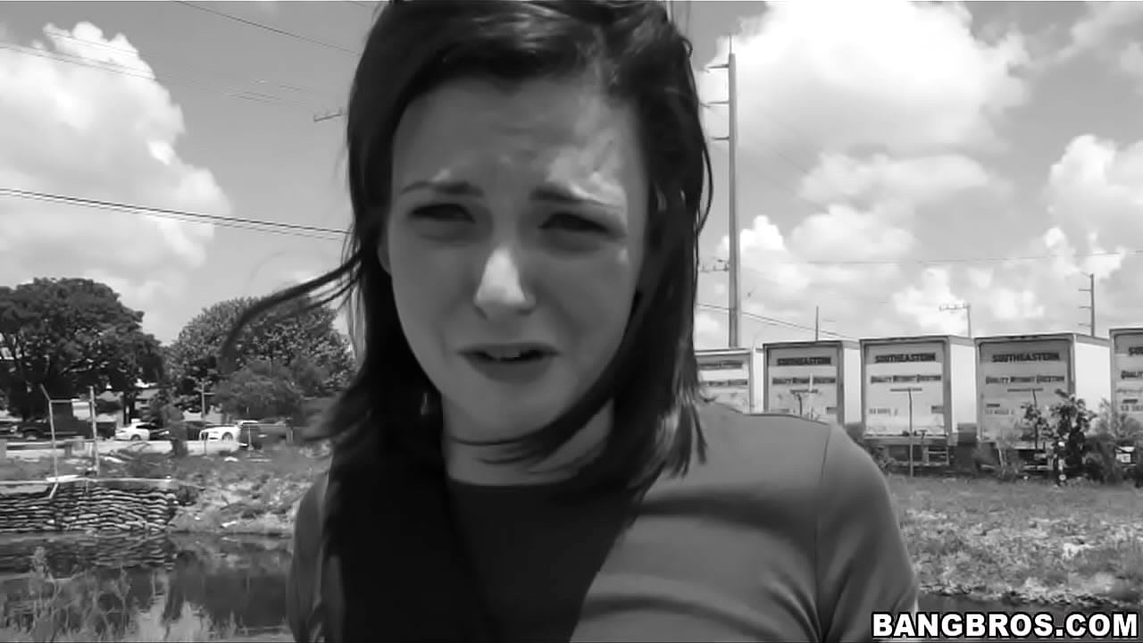 Amateur Redhead White Girl Gives Up Her Ass for Cash