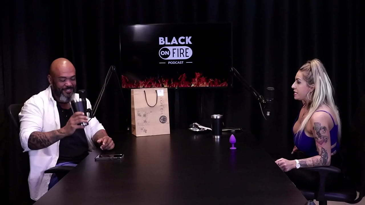 As meninas querem ser puta por achar bonita ser do job, n&atilde;o tem obriga&ccedil;&atilde;o de mamar pra ficar de pau duro se broxar, e a inje&ccedil;&atilde;o no p&ecirc;nis... - Julia Fontanelli (WATCH ON: SHEER/RED)