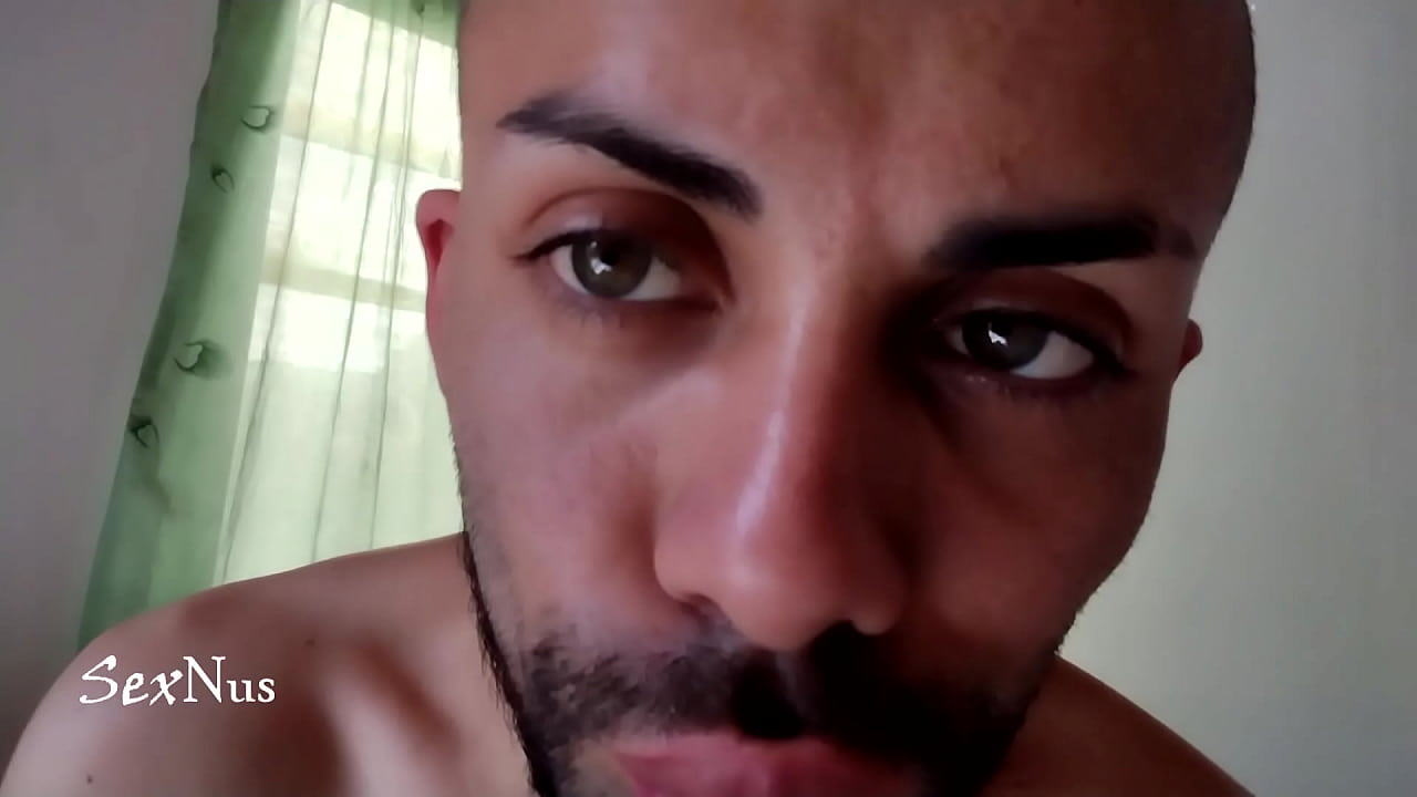 fetiche de una deliciosa lengua para tu verga