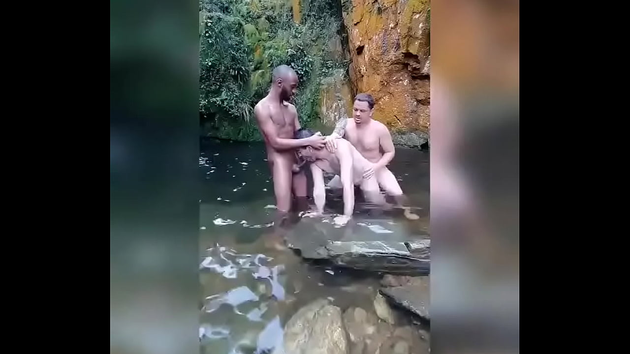 suruba gay do diego maldonatto metendo na cachoeira