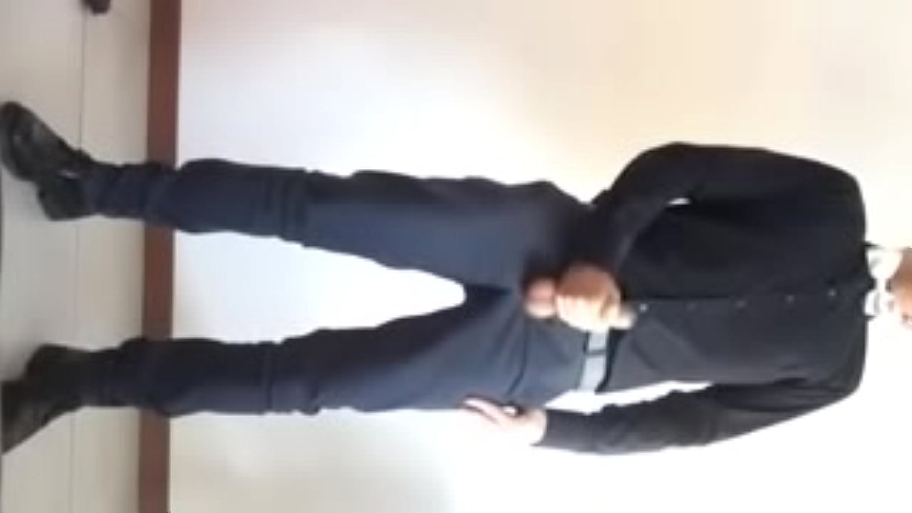 Trai văn ph&ograve;ng 3