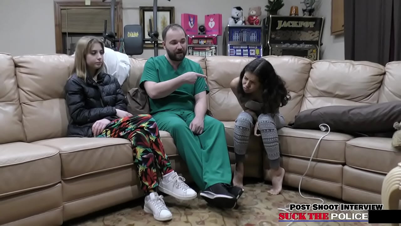 Daisy Bean Sucks Office Tampas Cock When He Does A Surprise Welfare Check At Daisy Parents Request SuckThePoliceCom