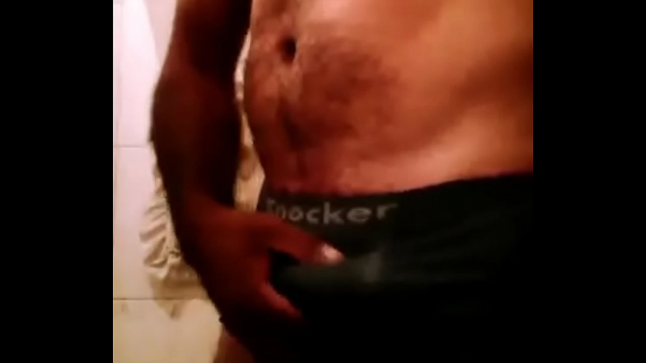 Otro video de mi amante tocandose rico su verga