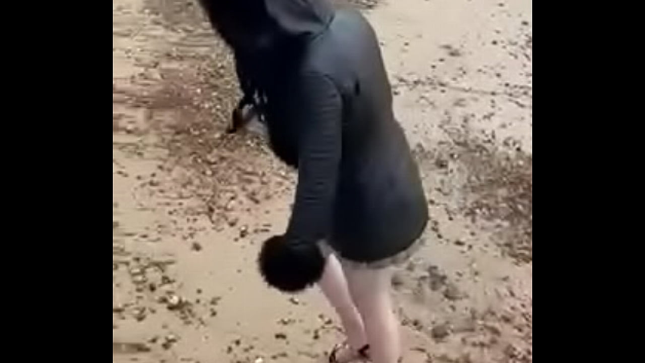 Showing my ass off on the beach