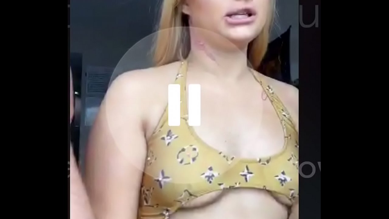 Periscope girls in amateur show