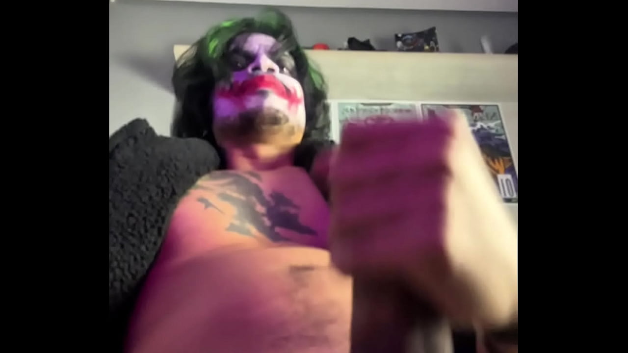 CORINGA NA "BAT-PUNHETA"KKKKKJLK OLHA ESSE TITULO MANO TMC