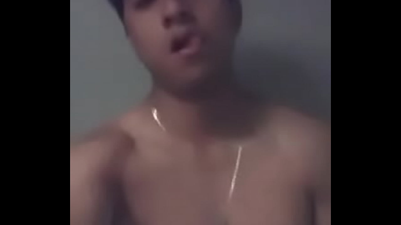 Me manda video masturbandose