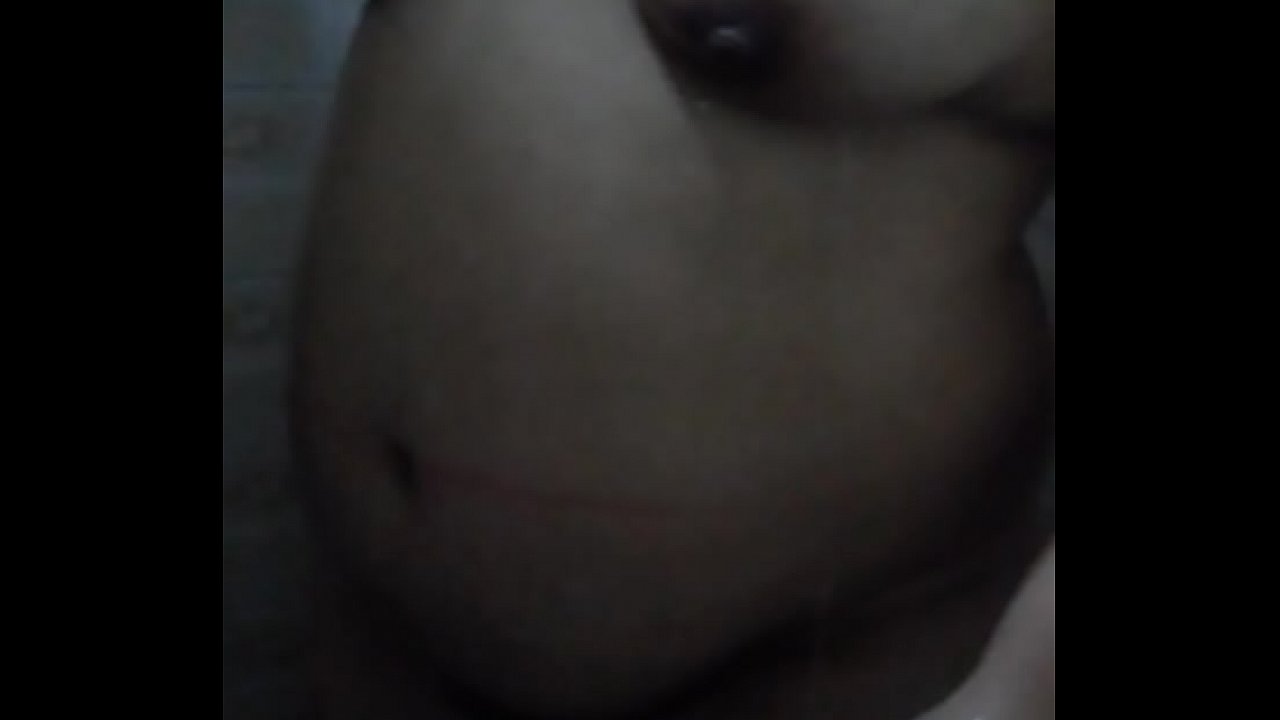 Gostosa rabuda no chuveiro