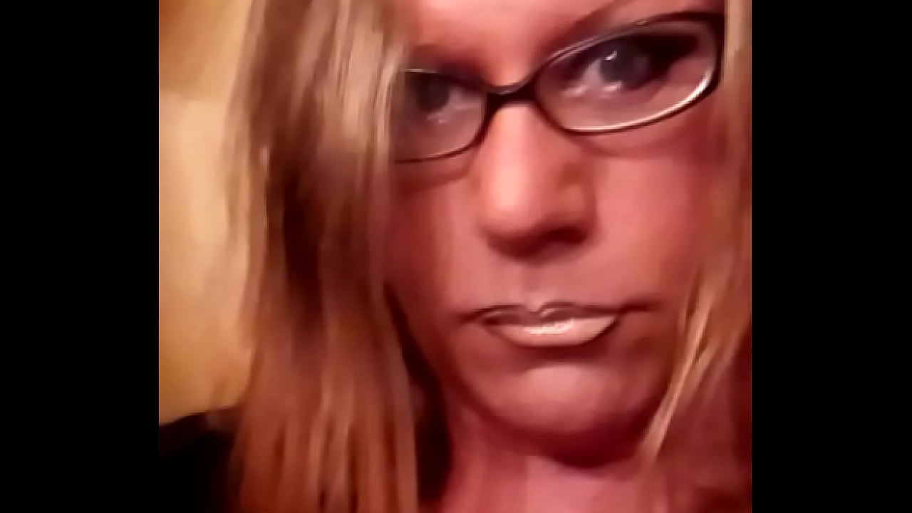 Pathetic crossdresser needs bbc