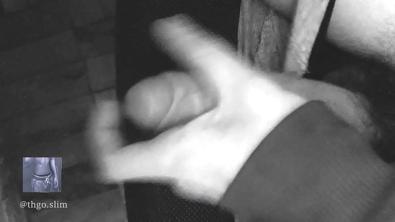 Gozando gostoso na punheta