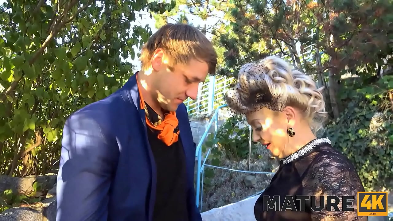 MATURE4K. Naughtiest noblewoman