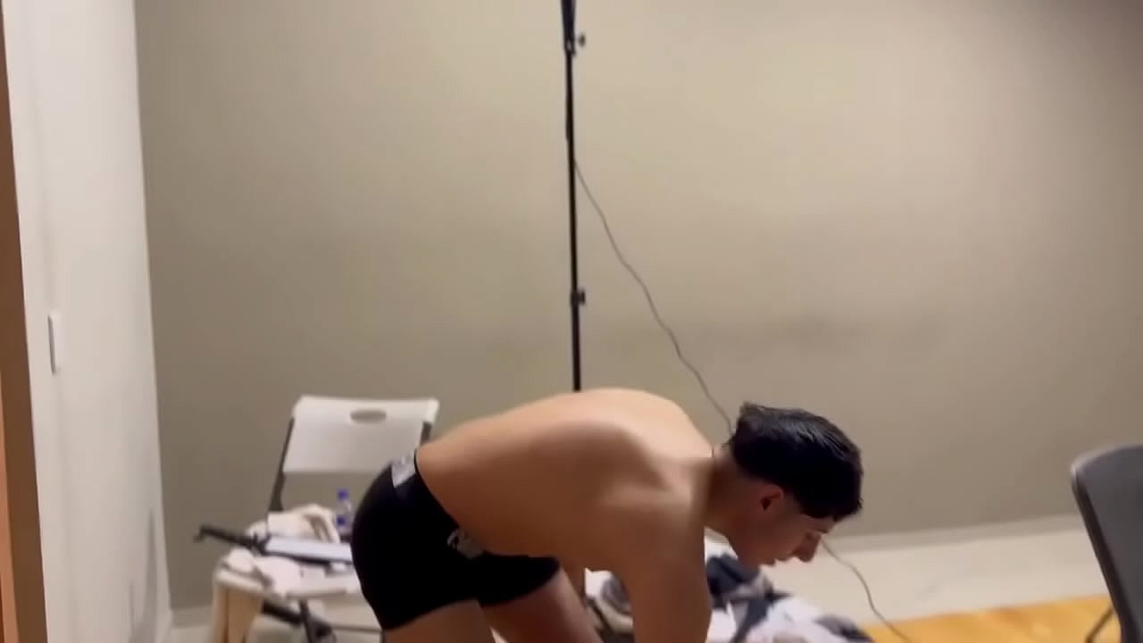 Ya tengo verificado mi canal de pornhub ?Con qui&eacute;n creen que deber&iacute;a colaborar?