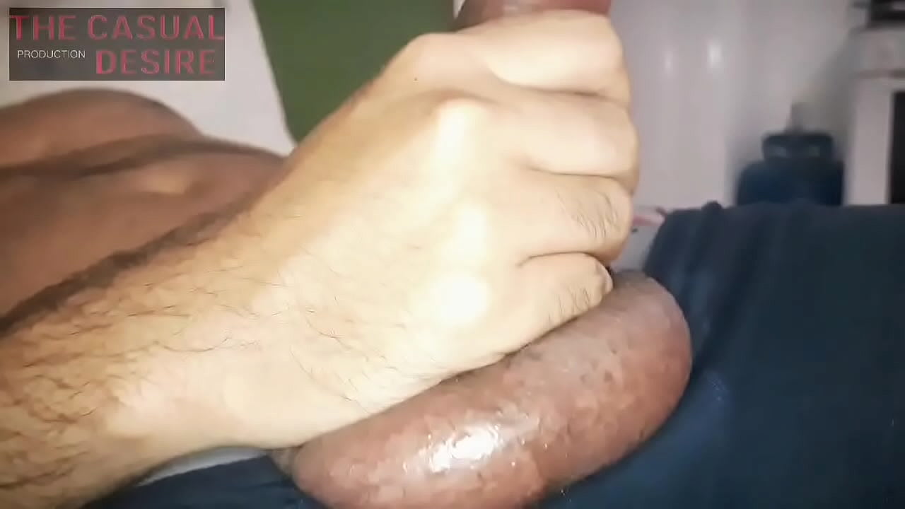 bebendo a pr&oacute;pria porra batendo punheta