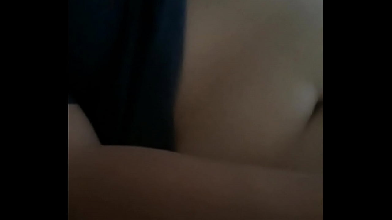 Thicc teenage dyke uses hitachi and flashes tits