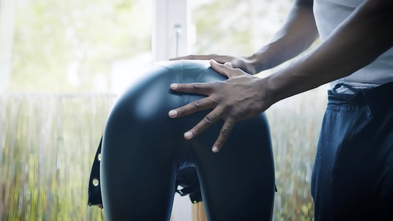 Hot MILF in leather and high heels